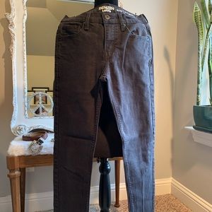 Denizen Levi’s Black 216 Skinny Fit W 29” L 32” Size 8